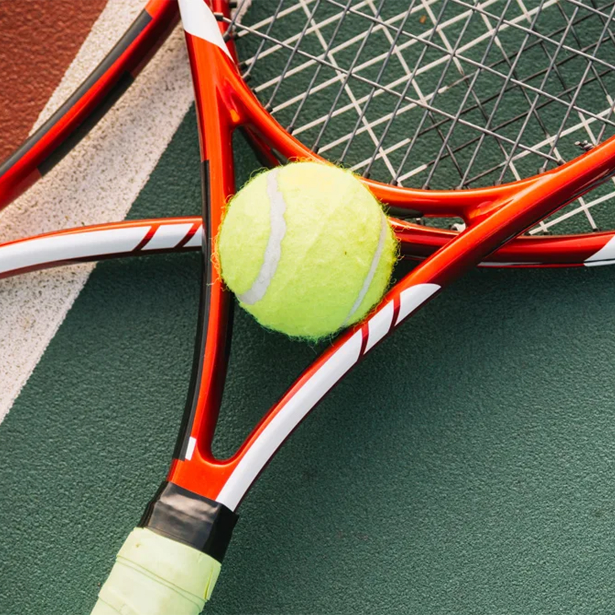 Tenis kort topu