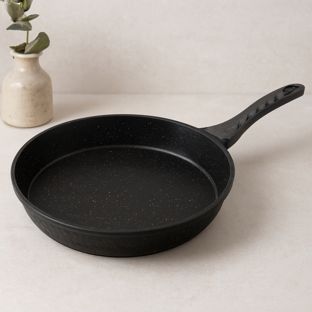 32 cm Döküm Tava - Kabartma Piramit Desenli